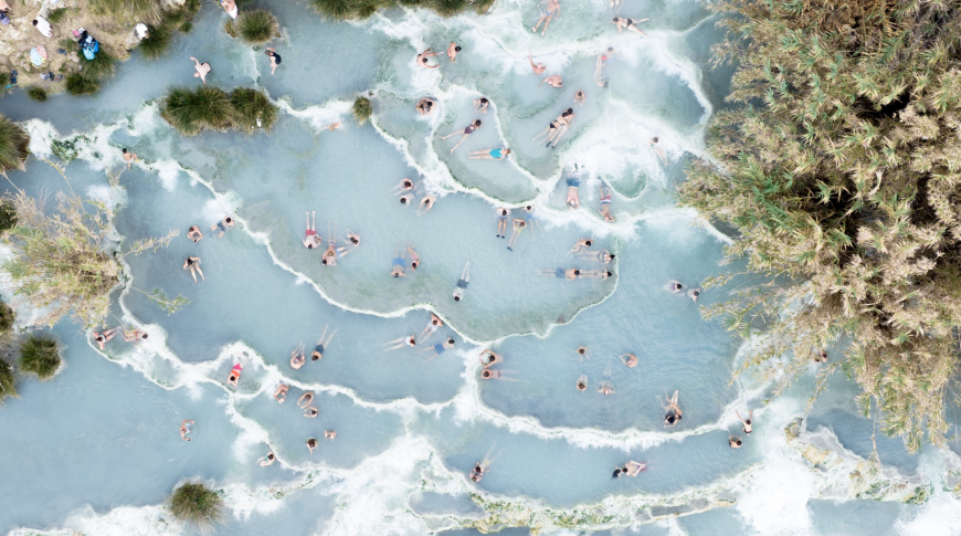 Jacopo Di Cera, Aquarium, 2020, Fine Art on Baryta Paper, Limite Edition of 6, 145,3x84,4 cm